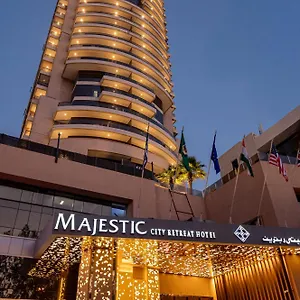 Majestic Retreat מלון